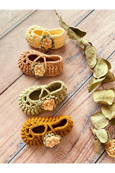 seraskids Hand Knitted Vintage Floral Green Soft Baby Booties