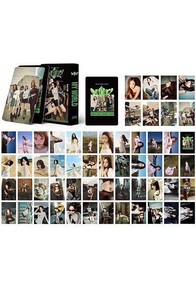 Kpop Dünyasi AESPA '' MY World'' - Two WaY Printed Lomo Tarjeter Set