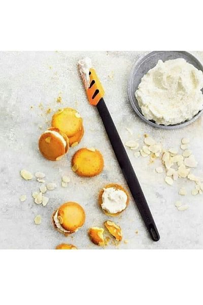 Tupperware Thin Silicone Spatula