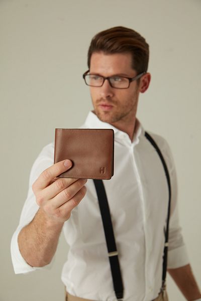 HELMBROOK Eldridge Men - Tan Leather, Λεπτό σχέδιο, Πορτοφόλι με προστασία RFID πολλαπλών θέσεων