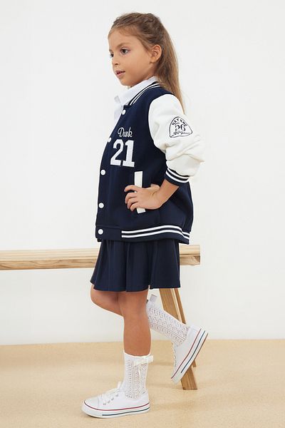 TRENDYOLKIDS سترة محبوكة مطبوعة للأطفال باللون الأزرق الداكن TKDAW25CE00004