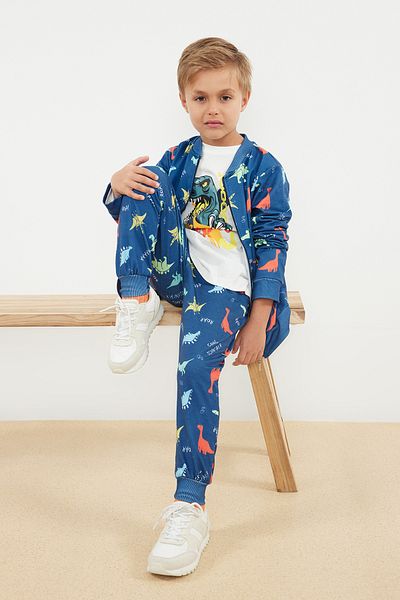 TRENDYOLKIDS Boy's Dinosaur Patterned Knitted T-shirt and Pants Cardigan Set - TKDAW25AU00001