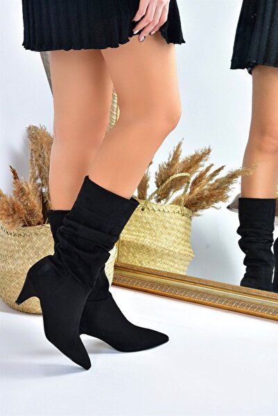 Fox Shoes Siyah Süet Kısa Topuklu Büzgülü Kadın Bot L404810602
