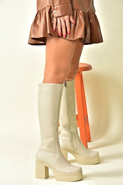 Fox Shoes Béžové dámské boty se silnou podrážkou N996650009