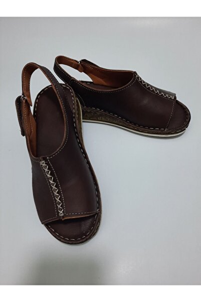 KAPAR Tamamı Hakiki Deri Rahat ve Giydirimli  Model, Kahve Renk Sandalet.