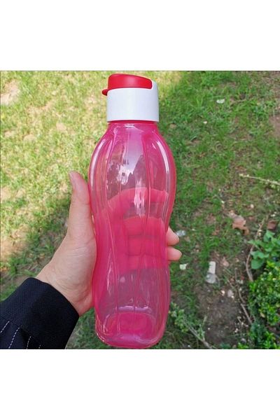 Tupperware 750 ml Bottle.