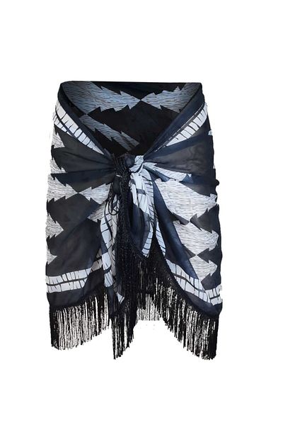 Bolder Women's Tasseled Black Geometric Pattern Pareo