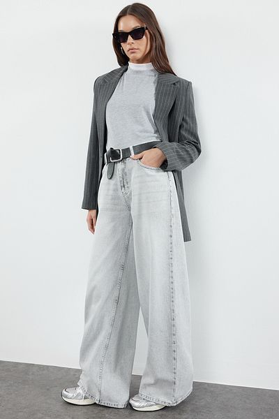 Trendyol Collection Graue Palazzo-Jeans mit hoher Taille – extra breites Bein TWOAW25JE00102