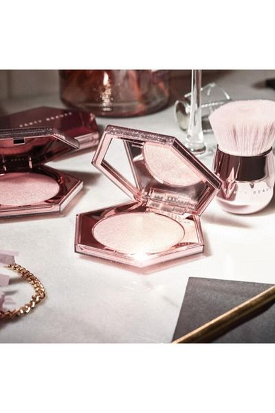 FENTY BEAUTY Diamond Bomb All-over Diamond Veil Highlighter Pinkestcosmetics