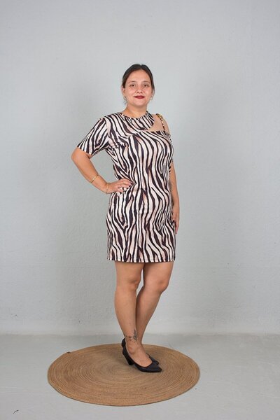 Truva XXL Rochie cu un singur umăr cu model zebră - Micro țesătură