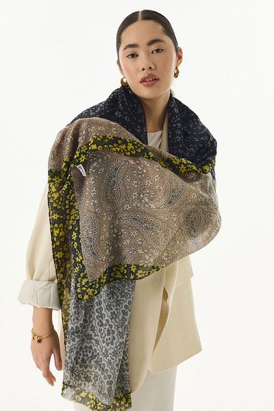 FENZA SCARF Памучна обвивка с шарка на цветя от норка-жълто-черно