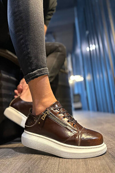 Rainon Store Stylish and Comfortable: Brown Shiny Leather Men's Sneakers - the Perfect Addition to Any Combination