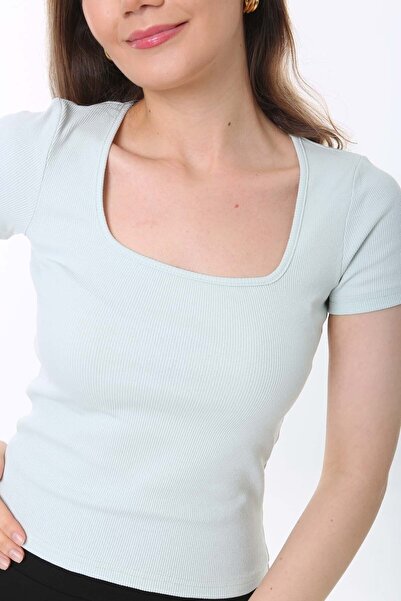 CHEISU Γυναικεία μπλούζα σε χρώμα μέντας - Τετράγωνος γιακάς, κοντό μανίκι, καμιζόλα με ραβδώσεις