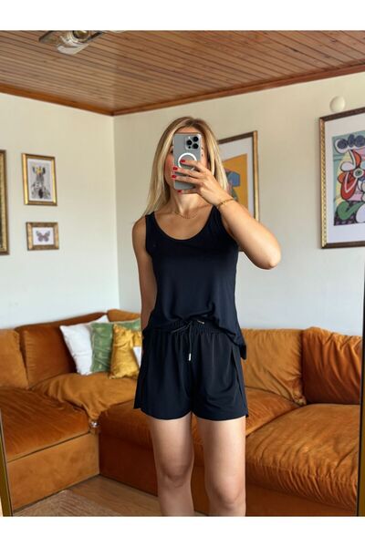 Butik Siyah taytlı şort