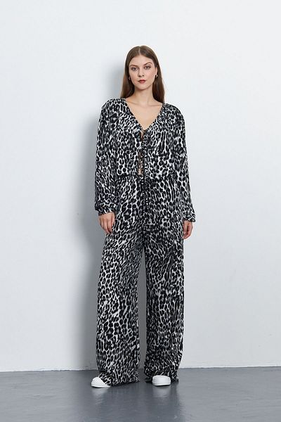My Peak Leopard Patterned Pants and Blouse Set