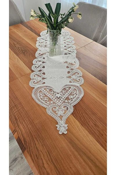 ZESA HOME Luxury Linen Runner - French Lace Gardeya