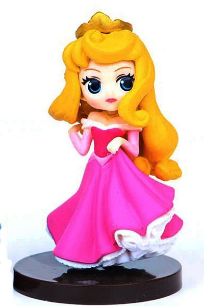 BANDAI Q Posket Princess Aurora Sleeping Beauty Action Figure Toy 8 cm