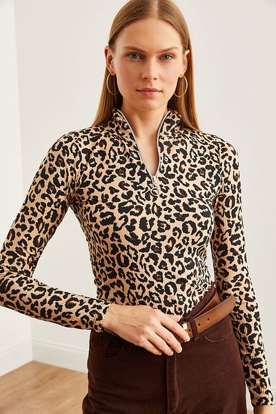 Olalook Bézs leopárd mintás - garbó lycra női blúz BLZ- 19001155