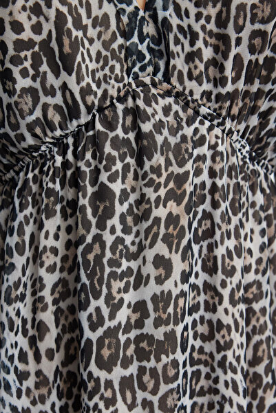 Trendyol Collection Leopard Print Φόρεμα Μίντι Σιφόν Καφέ - Ανοιγόμενο με γραμμή και μέση Twoaw24el00710