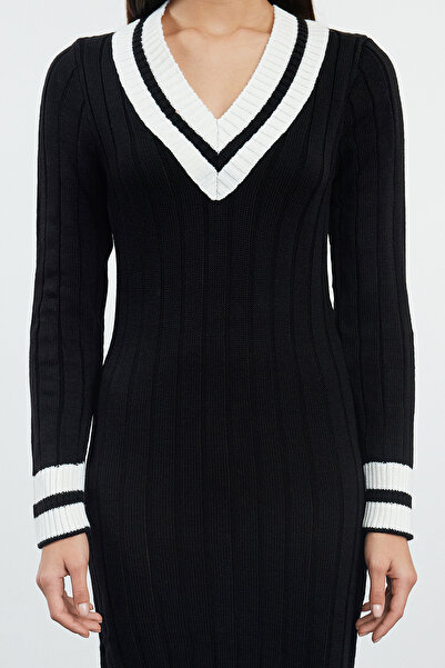 Trendyol Collection Barva Blocked Black Midi Knitwear Dress - Twoaw25El00009
