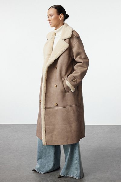 Trendyol Collection Oversize norkový semišový kabát - kožešina uvnitř, dlouhý, Twoaw25Kb00006