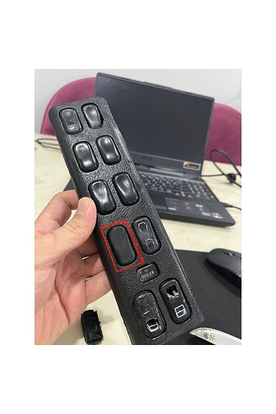 swordslife Mercedes Vaneo W414 Glass Button