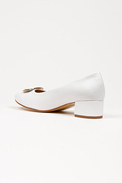 Akçetin Moda Γυναικείο στιλέτο με χαμηλό τακούνι με αγκράφα