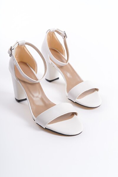 MERVE BAŞ Kadın  Beyaz Tek Bant 8CM Kalın Topuklu Klasik Ayakkabı