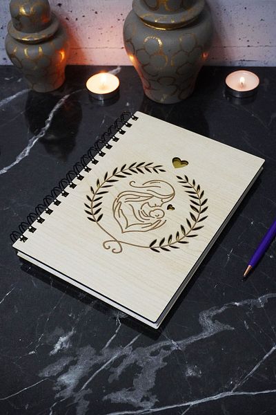 markcat Mother BAby Themed Unlined Notebook with Wooden Cover - A5 Memory KeepsAke Book