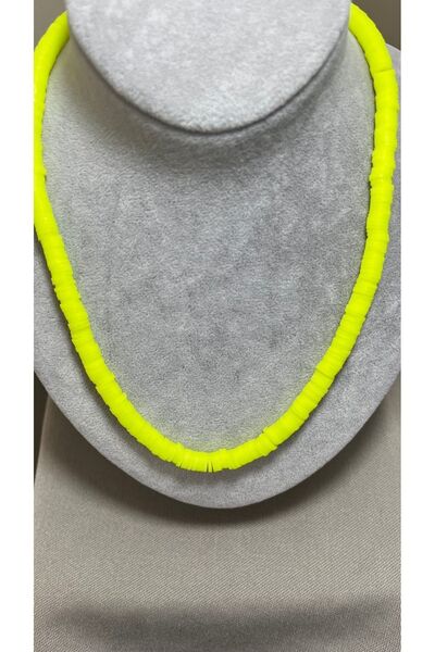 Atelier By Serkan قلادة فيمو باللون الأصفر النيون