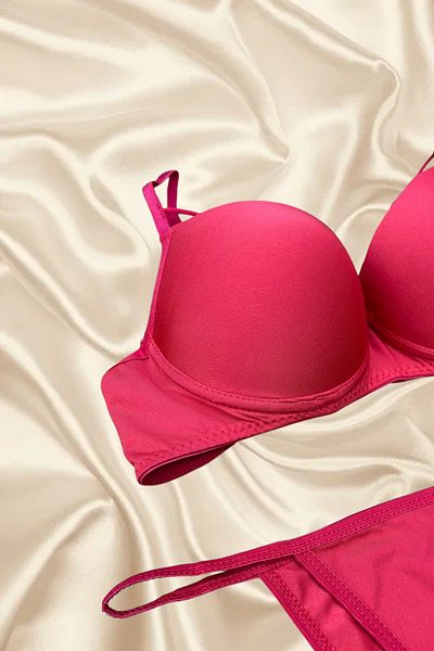 Pi Giyim Bra and Panty Supported Set