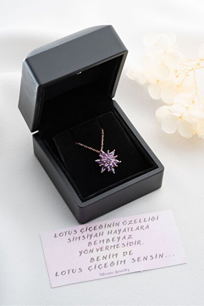 Silvano Jewelry 925 Ayar Gümüş Işıklı Kutuda Buzlu Mor Lotus Çiçeği Kolye