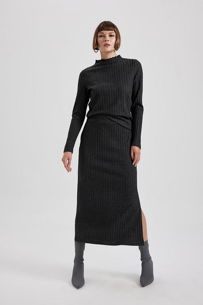 DeFacto Slim Fit Tričko Slim Fit Poloviční rolák Žebrovaná košilka s dlouhým rukávem B4778Ax23Wn