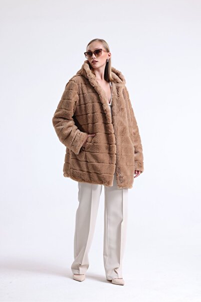 KürkZone KADIN AÇIK KAHVERENGİ ÇİZGİLİ RAYLI KAPİŞONLU KABAN