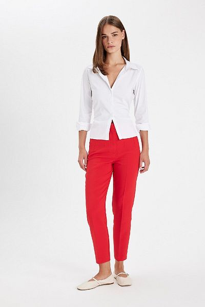 DeFacto Crop-Hose mit hoher Taille und Reißverschluss – Karotten-Passform, gerades, schmales Bein C2466ax24au