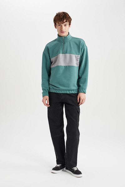 DeFacto StAnd CollAr Zippered Oversize SweAtshirt - Printed A5803ax23au