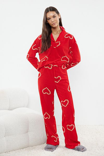 Trendyol Collection Piros szív polár téli kötött pizsama szett THMAW25PT00058