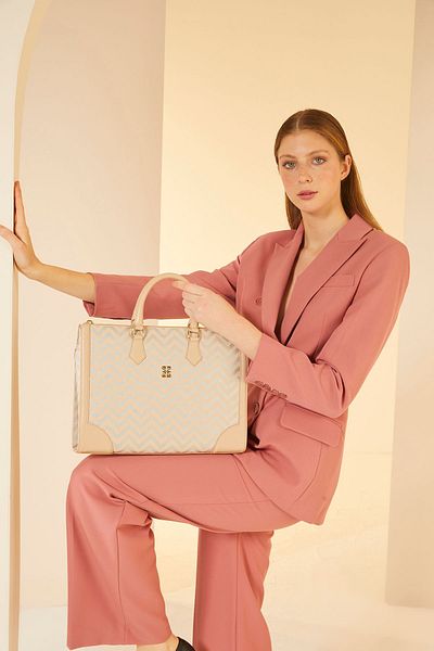 Pierre Cardin حقيبة كمبيوتر محمول وحقيبة نسائية باللون البيج الفضي 05PO24Y1965