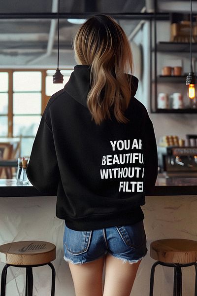 Trendyol Collection Černá tlustá fleecová mikina s potiskem Oversize/Wide Fit pletená mikina TWOAW23SW00904