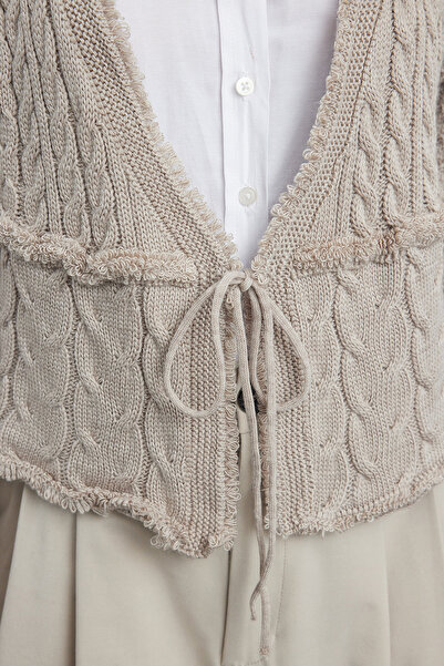 Trendyol Collection Béžový pletený Crop Cardigan - TWOAW25HI00060 s detailem kravaty