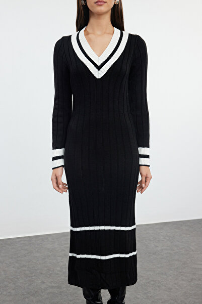 Trendyol Collection Barva Blocked Black Midi Knitwear Dress - Twoaw25El00009