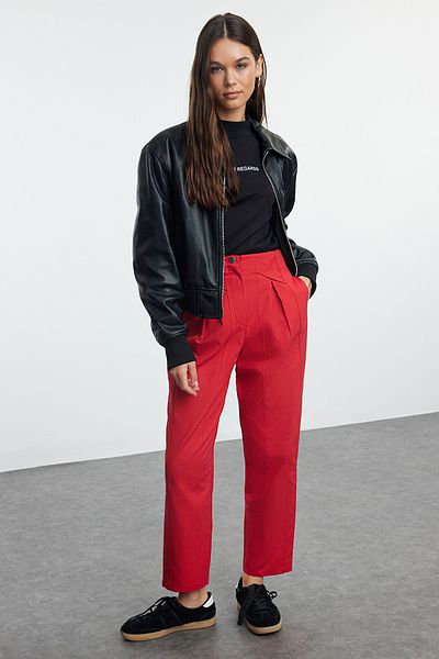 Trendyol Collection Karottenhose aus Baumwolle mit Streifendetail - TWOAW22PL0342