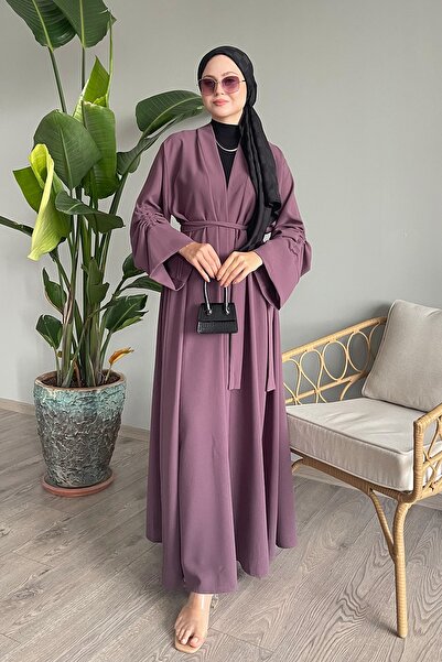 InStyle Abaya mit Stringärmeln aus getrockneten Rosen – gerafftes Design