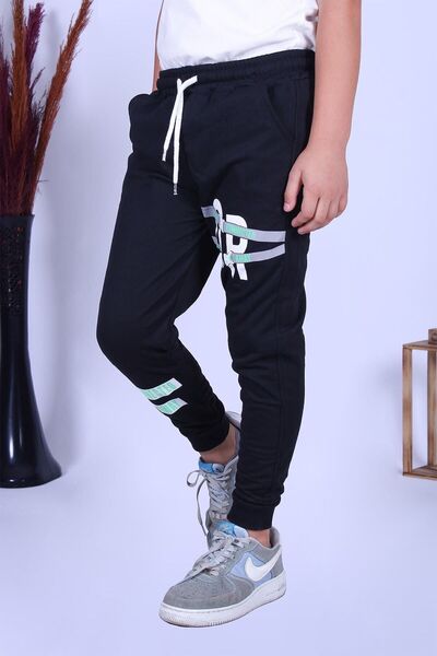 YA KO KİDS Ή εμπριμέ αγορίστικο μαύρο φούτερ με λεπτομέρεια από καουτσούκ στη μέση και διπλές τσέπες