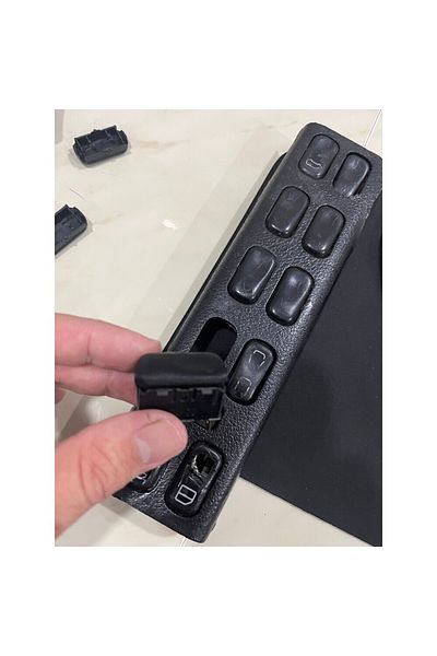 swordslife Mercedes Vaneo W414 Glass Button