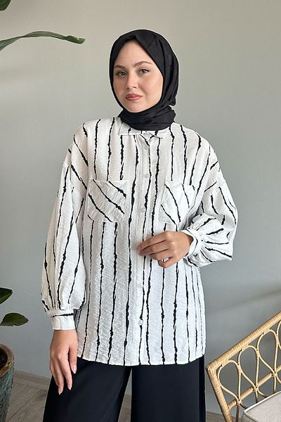 InStyle قميص باتيك أبيض كاجوال - تفاصيل مخططة