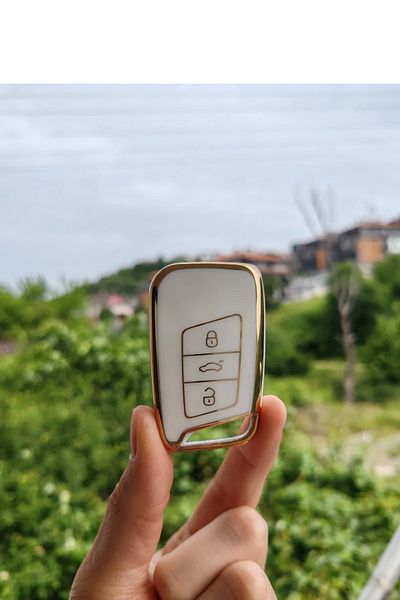 C9 VW Taigo WHITE Key Case - Non-Waxed START-STOP Model