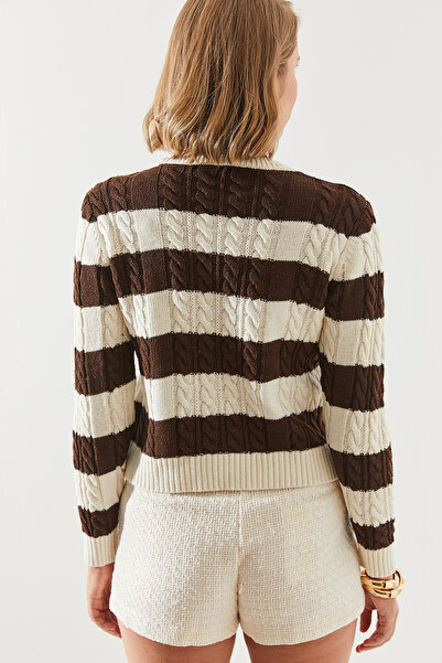 Bianco Lucci Striped Women's Sweater - Crew Neck 20247503