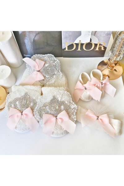 pegu baby collection PEMBE   KRAL TAÇLI 4 LÜ SAÇ BANDI VE PATİK LOHUSA TERLİK...