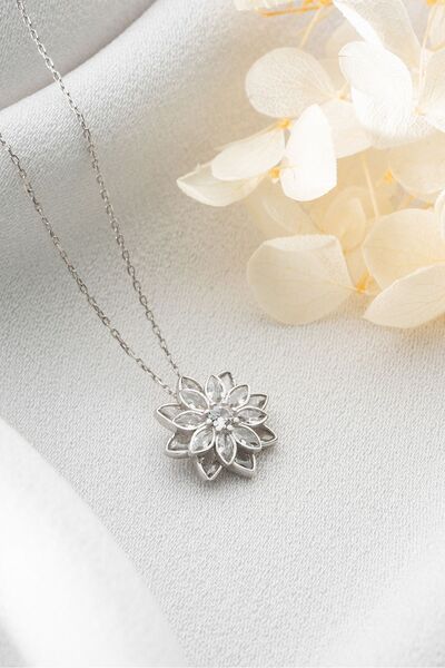 Silvano Jewelry 925 Ayar Gümüş Işıklı Kutuda Lotus Çiçeği Kolye